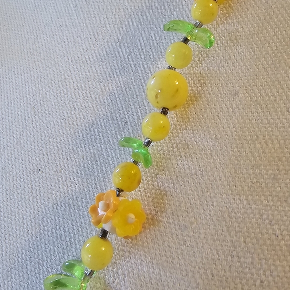 40's Carmen Miranda Fruit Salad Necklace Yellow Flower MCM Statement Costume VTG - Picture 3 of 6